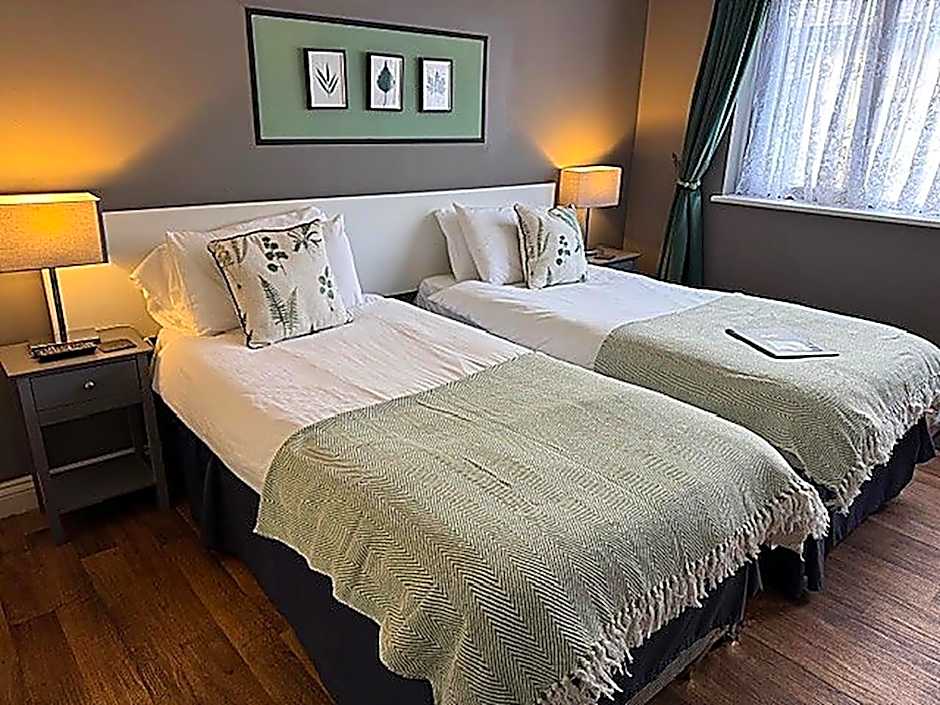 The Farmers Boy Inn Guest House