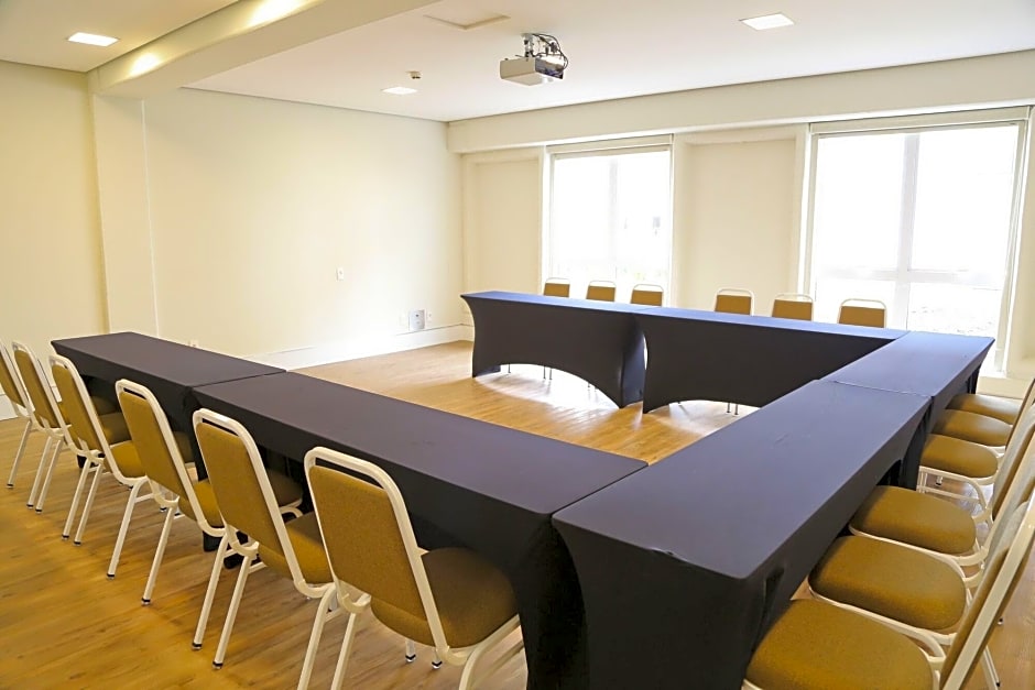 Vitoria Express Dom Pedro