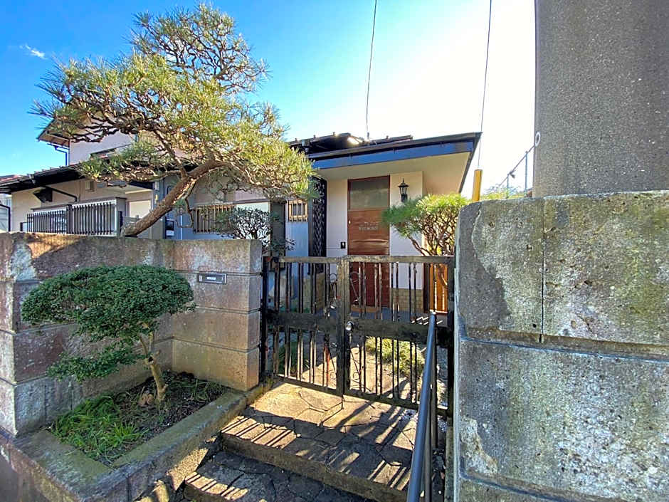 湘南ソラル〜二宮の高台・アートな庭付き日本家屋121㎡／高速WiFi／芝生ドッグラン・ピザ窯BBQ有