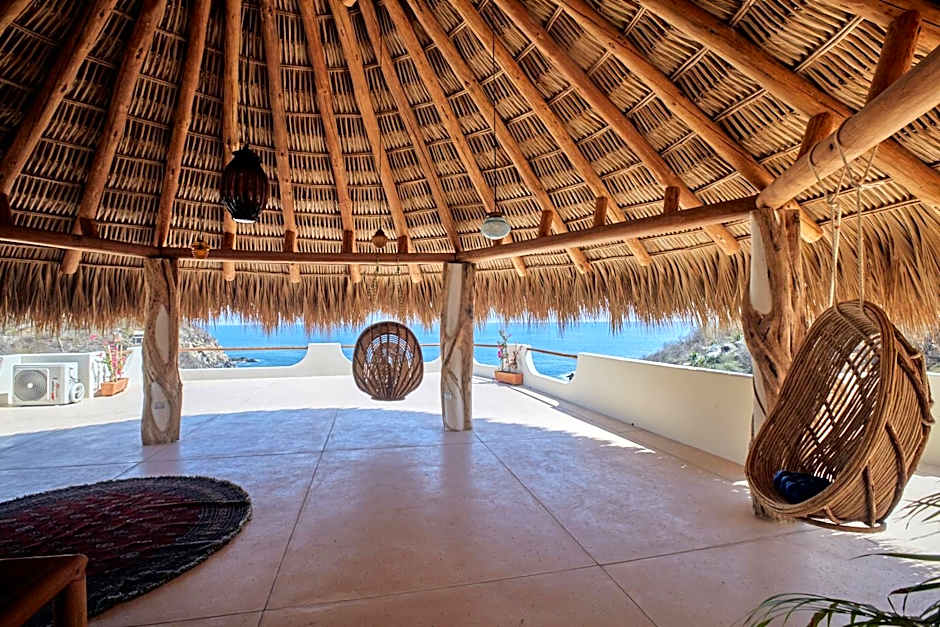 Casa Roni by Xeno - 5 Bedroom Luxury Villa with Ocean View