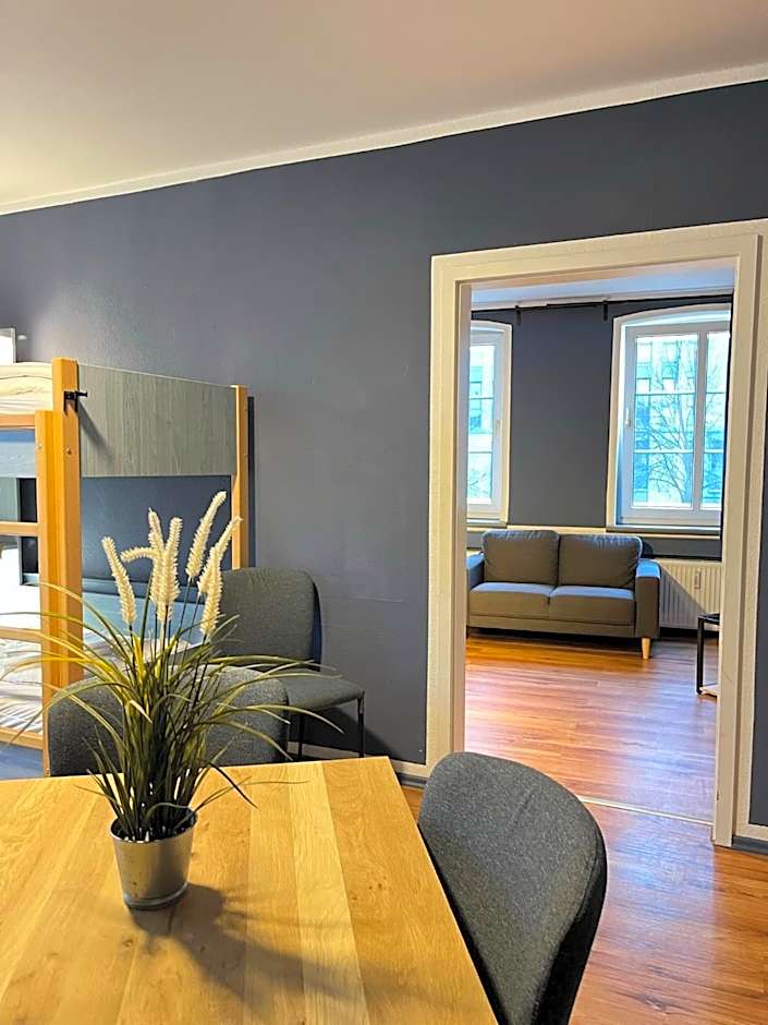 Blue Doors Hostel KTV