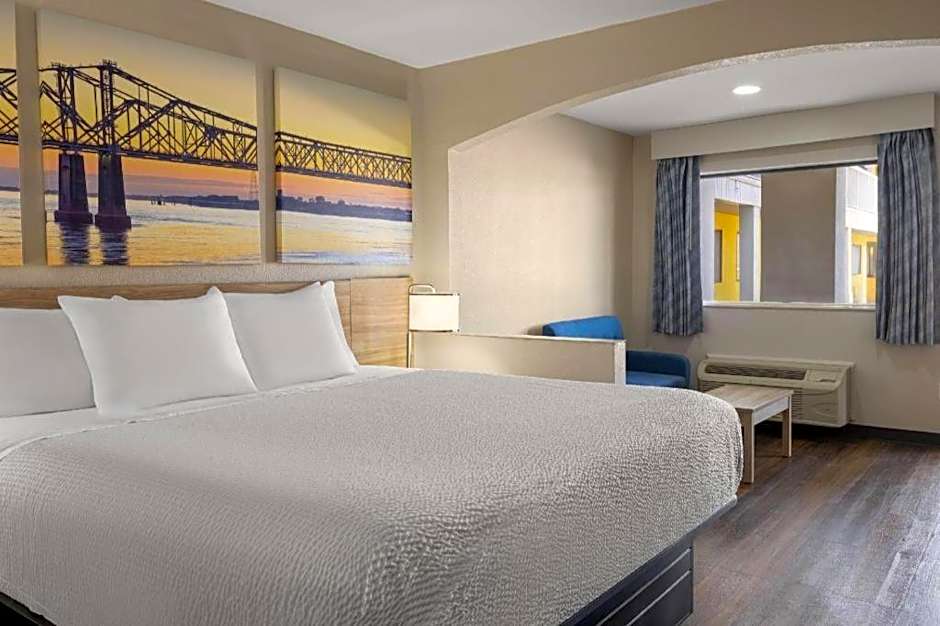 Days Inn & Suites by Wyndham Byram