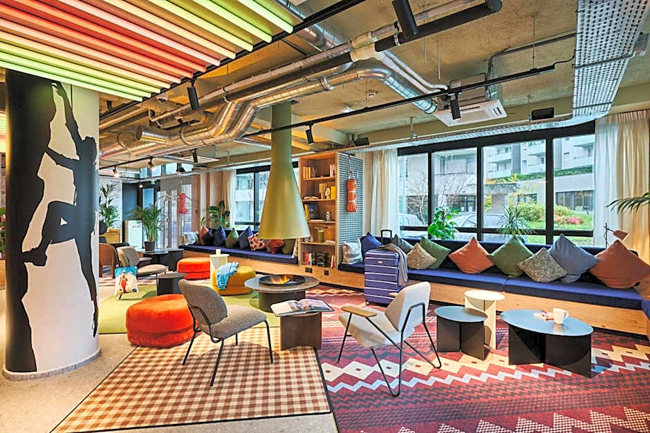 Moxy Annecy