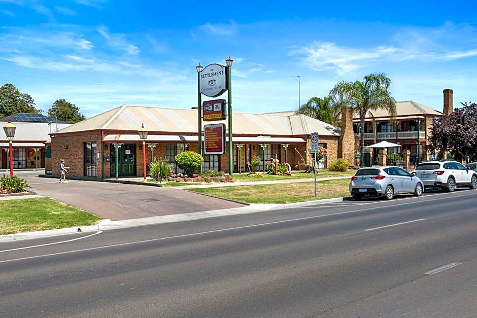 The Settlement Historic Hotel