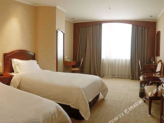 Golden Port Hotel