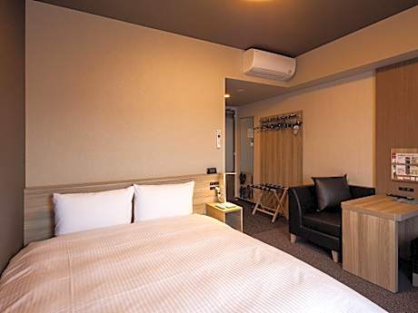 Single Room - Smoking (E-Cigarets Only)