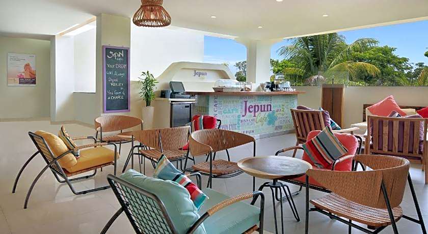 Mercure Bali Nusa Dua Hotel