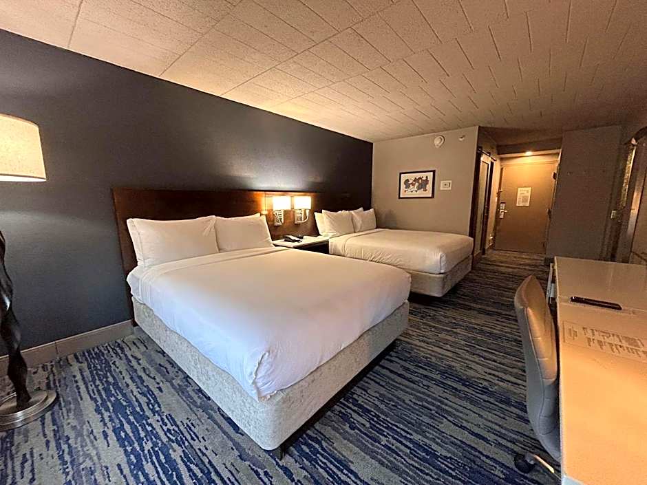 Skyline Hotel Detroit Airport, SureStay Collection by Best Western