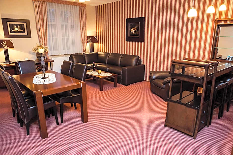 Hotel Logos