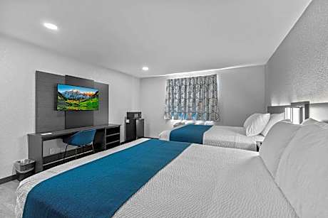 Queen Room with Two Queen Beds - Non-Smoking
