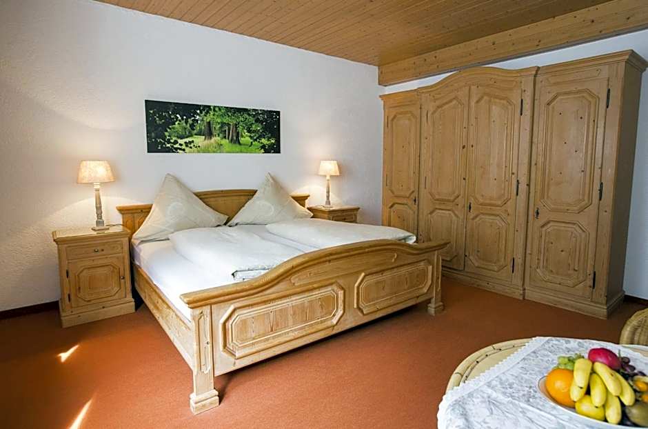 Hotel-Pension-Waldblick Garni