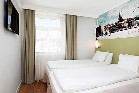 Good Morning Twin Room with Sea View