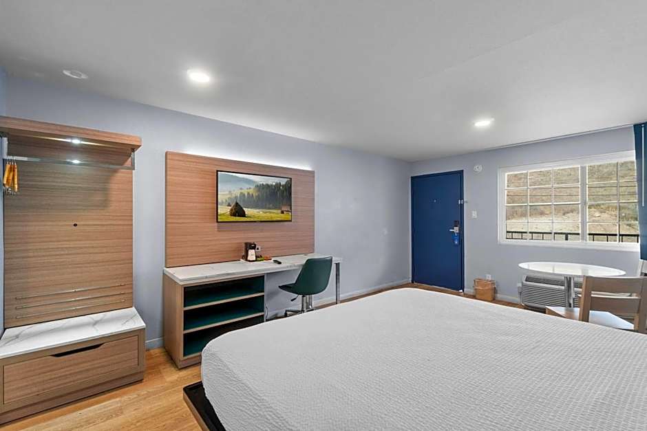 Travelodge by Wyndham Fairplex Pomona