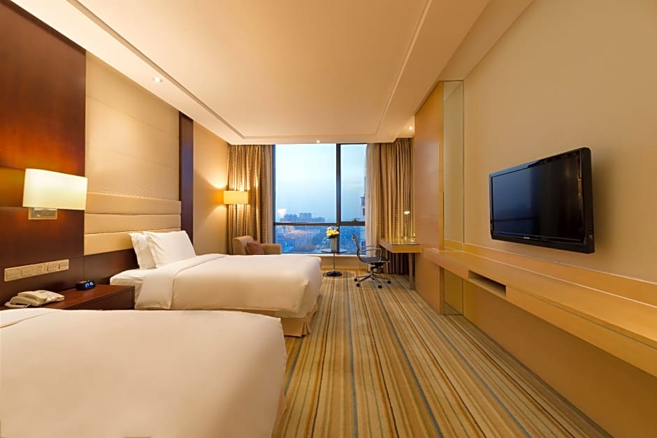 Holiday Inn Taicang City Centre By IHG