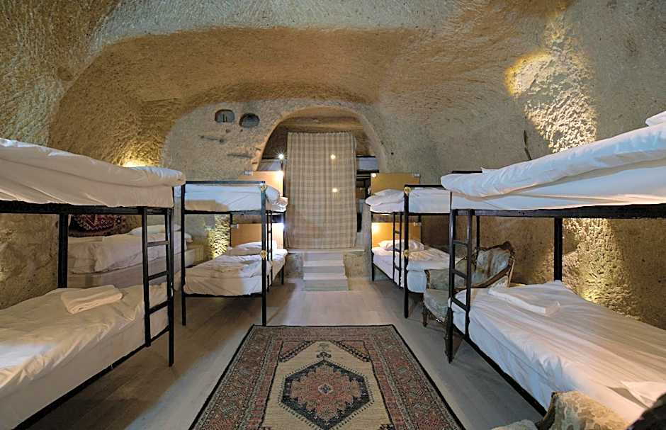 Center Cave Hostel