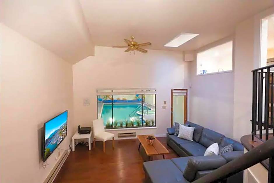 Westside Pool Home-8 min to Downtown, Yard Parking