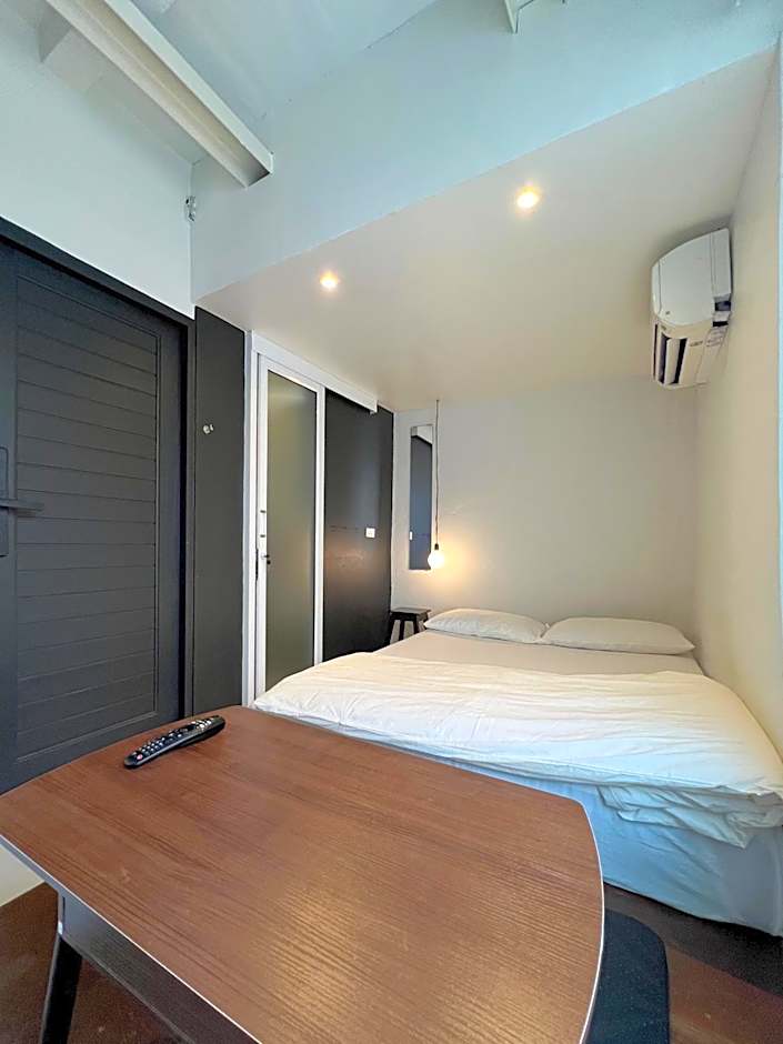 Chatel Samyan - Self check-in