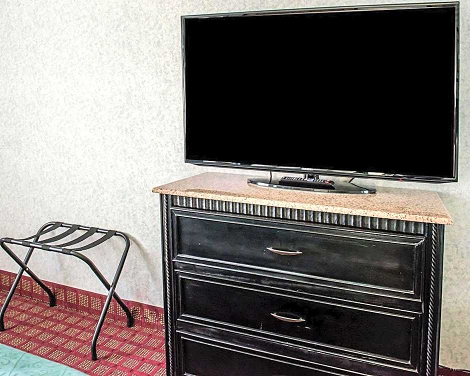 Quality Inn & Suites North Gibsonia