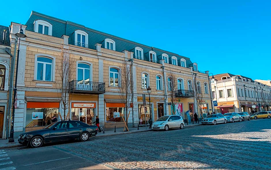 Gladius Inn Boutique Hotel by DNT Group