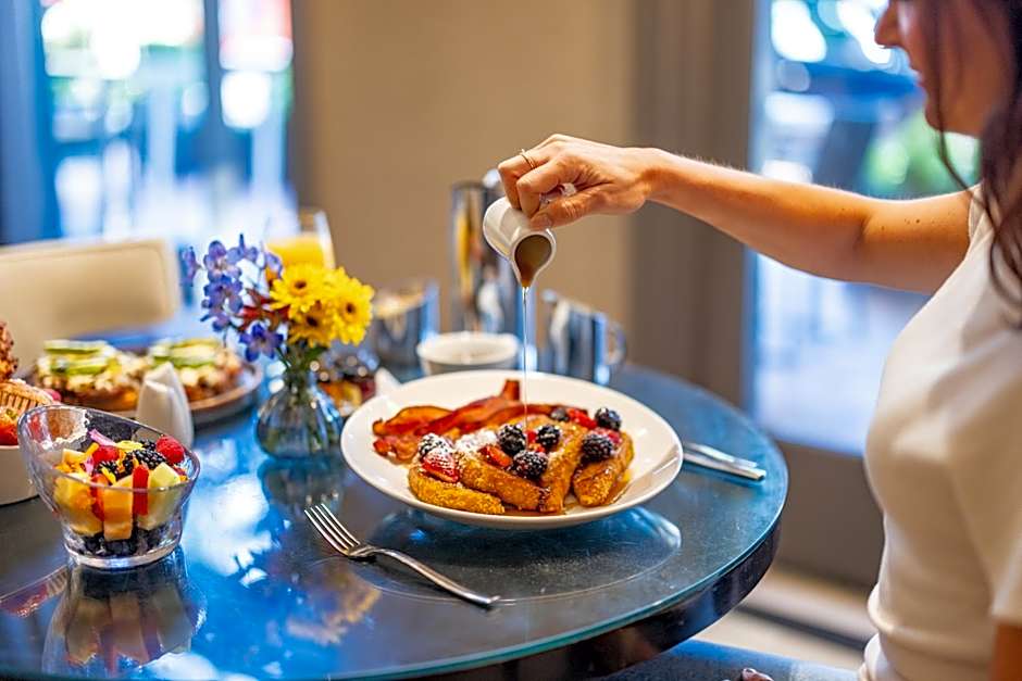 Melrose Georgetown Hotel