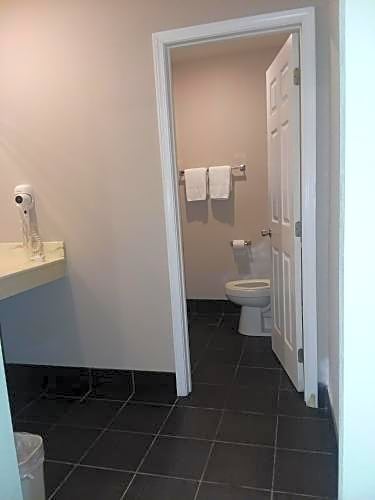 Scenic River Inn Motel