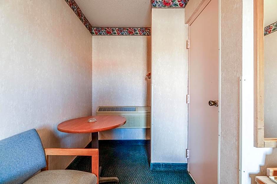 Ozark Junction mountain view by OYO