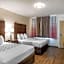 Downtown Hollywood Gardens Inn & Suites