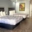 Laguna Inn and Suites