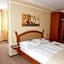 Aristo Hotel