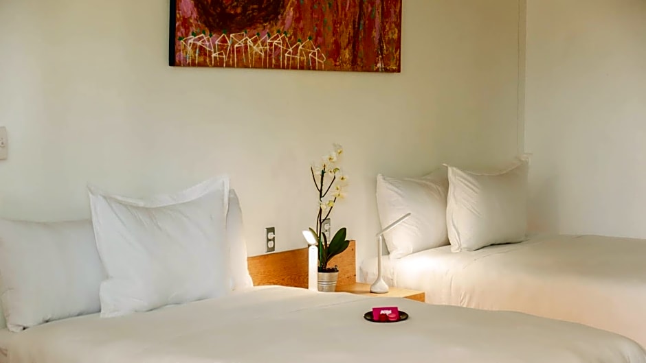 Agrado Guest House