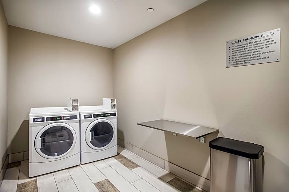 Holiday Inn Express & Suites East Tulsa - Catoosa By IHG