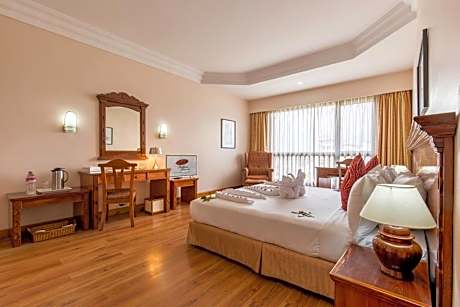 Deluxe Suite