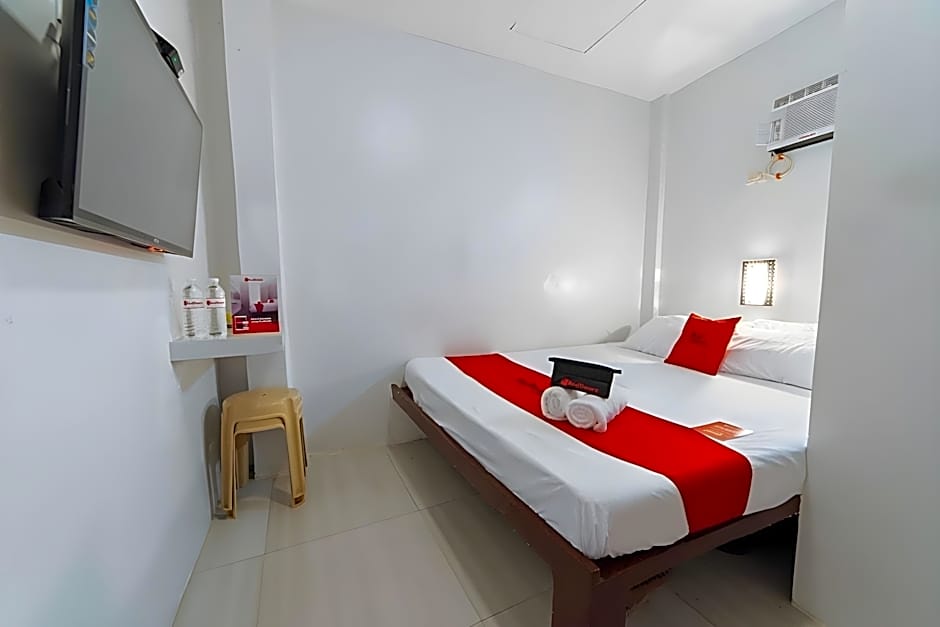 RedDoorz @ San Antonio Binan Laguna
