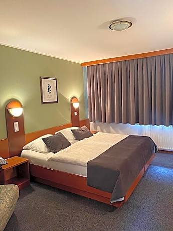 Hotel Tripi, restaurant and pizzeria