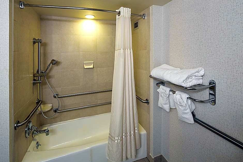 DoubleTree By Hilton Modesto