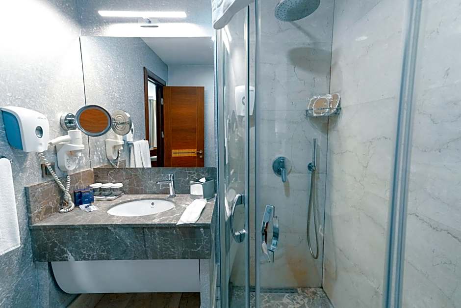 ARMİS HOTEL