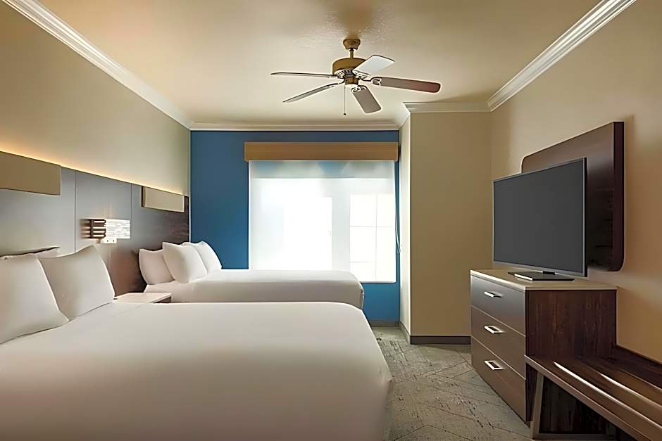 Holiday Inn Express Hotel & Suites Bakersfield Central By IHG