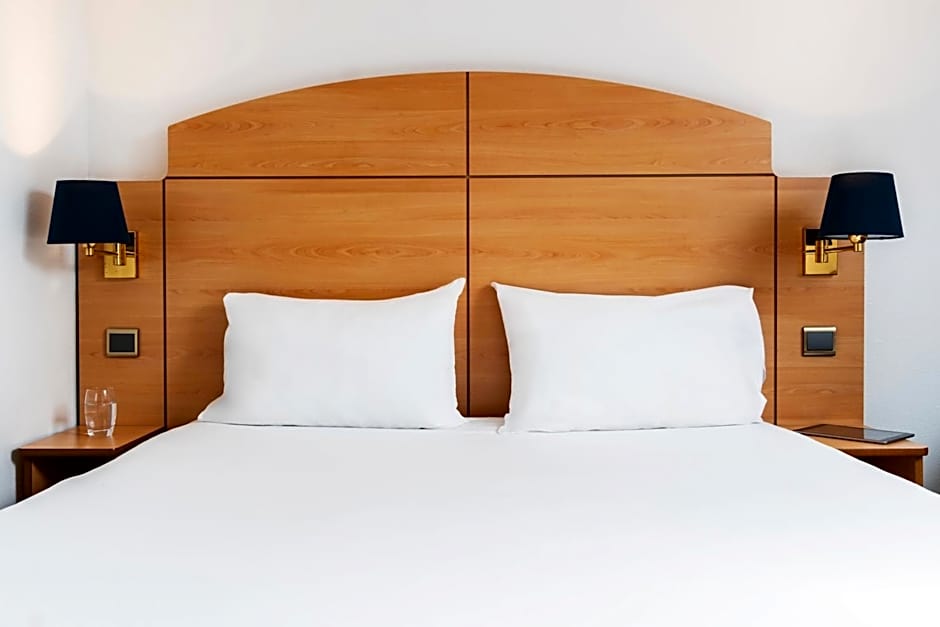 Campanile Montesson Le Vesinet Hotel