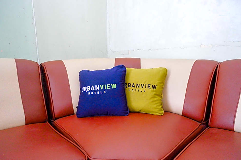 Urbanview Hotel Platinum Parepare