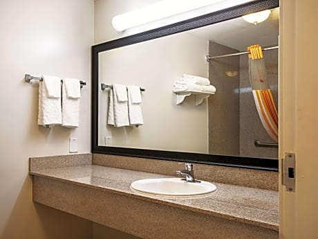 2 Double Beds City View Non-Smoking