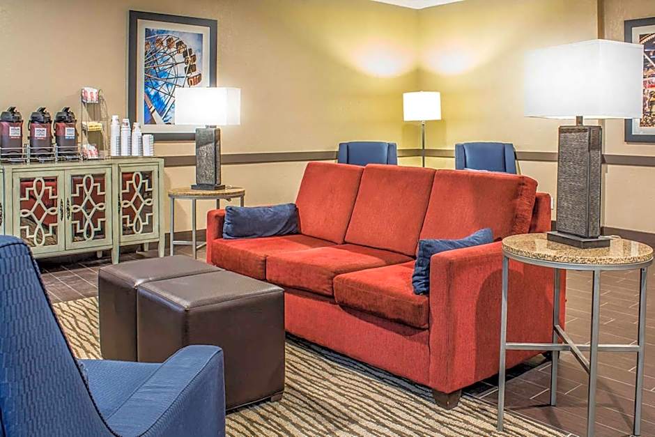 Super 8 by Wyndham Altoona