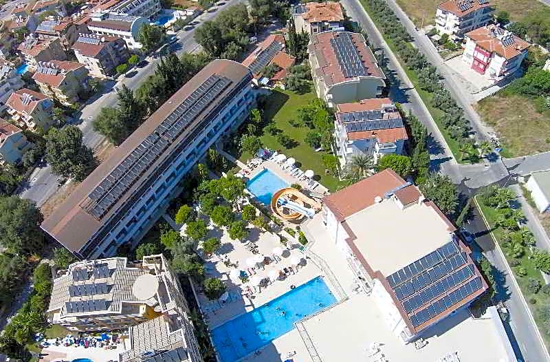 Hotel Catty Cats Garden