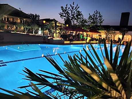 Vox Maris Grand Resort