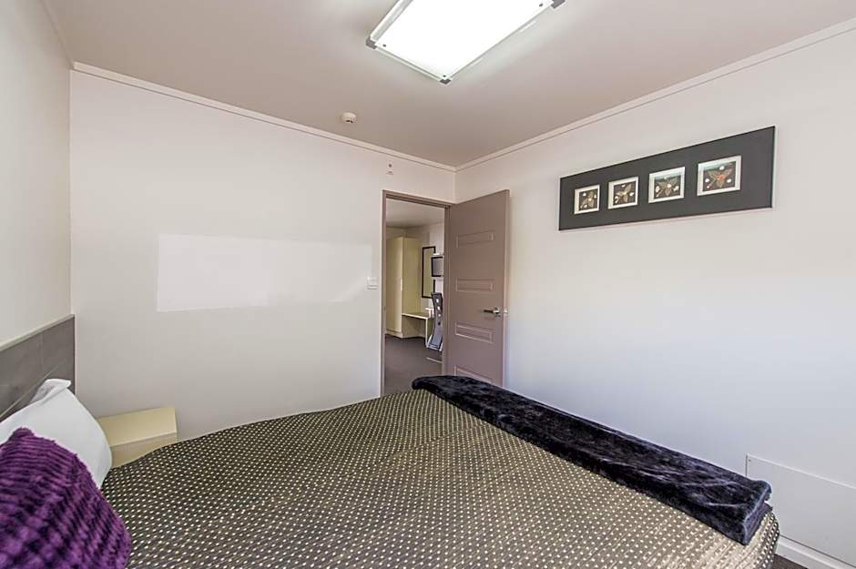 151 On London Motel & Conference Centre