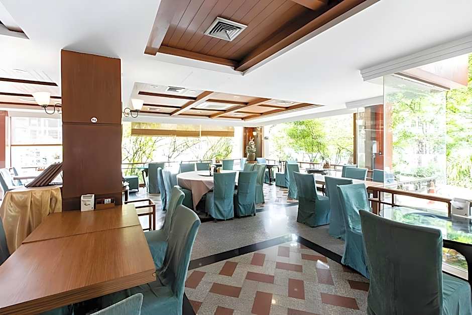 Nonthaburi Palace Hotel