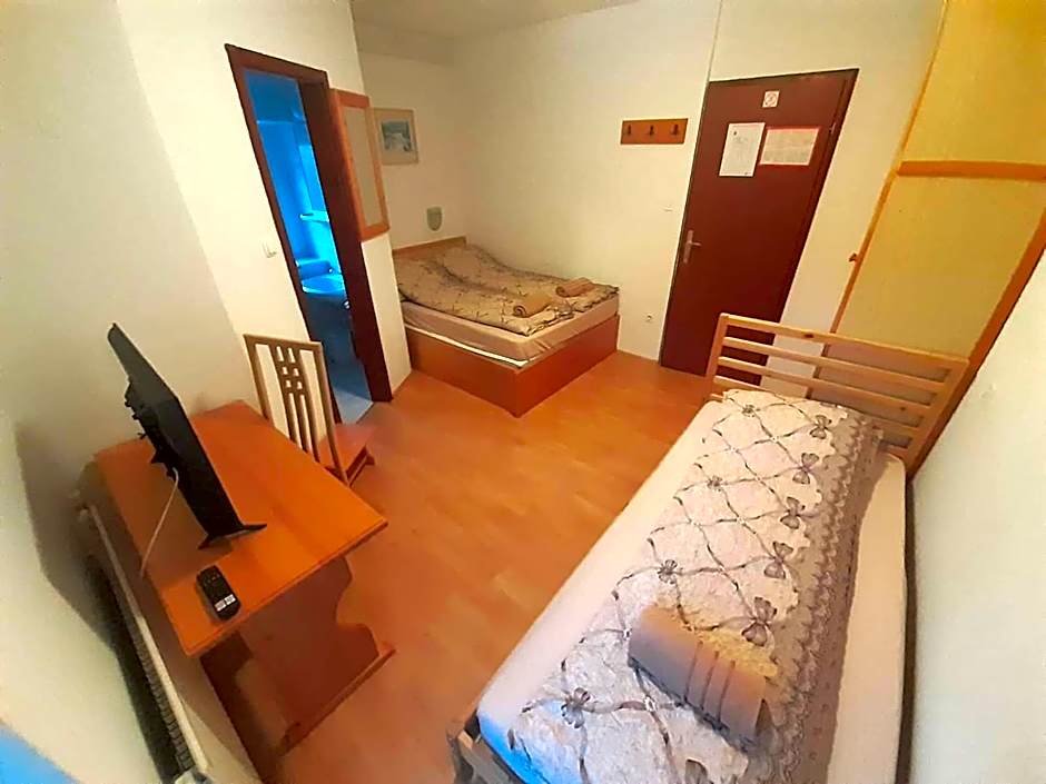 Rooms Barovc by the Lake Jasna