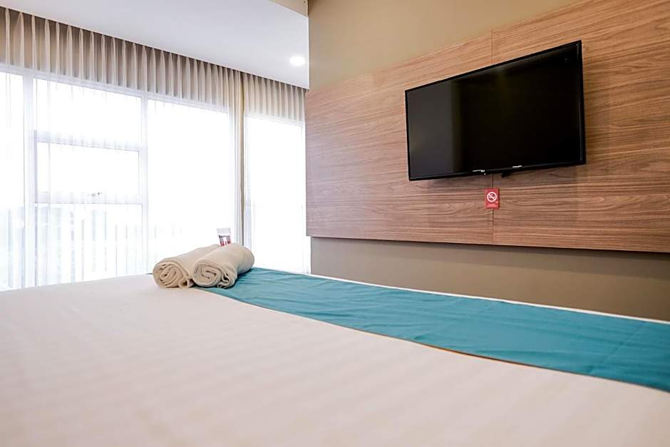 Sans Hotel Puri Indah Jakarta