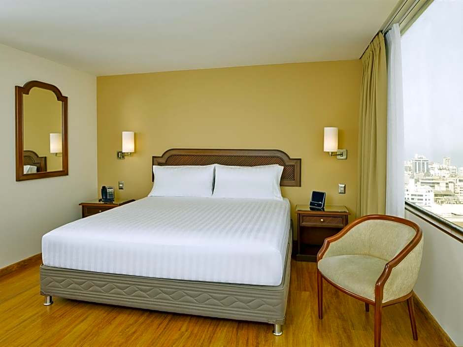 Hotel Estelar Miraflores
