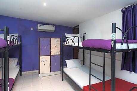 Bed in 8-Bed Mixed Dormitory Room
