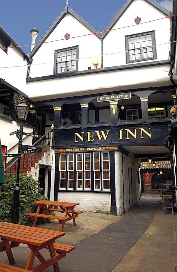 The New Inn by Roomsbooked